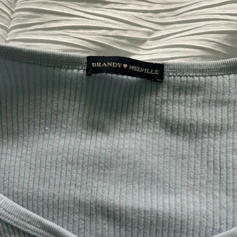 Brandy Melville button up top - Picture 2 of 4